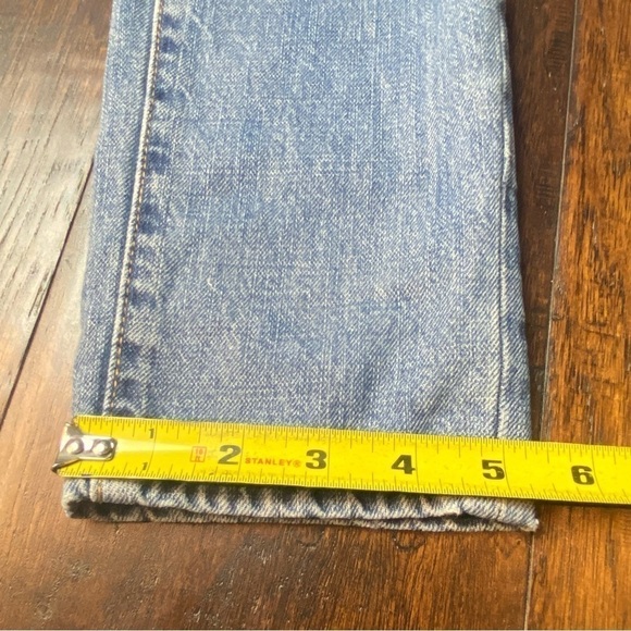 AMERICAN EAGLE Boy Friend Jean Ripped & Destroyed Light Wash Jeans - Picture 12 of 15